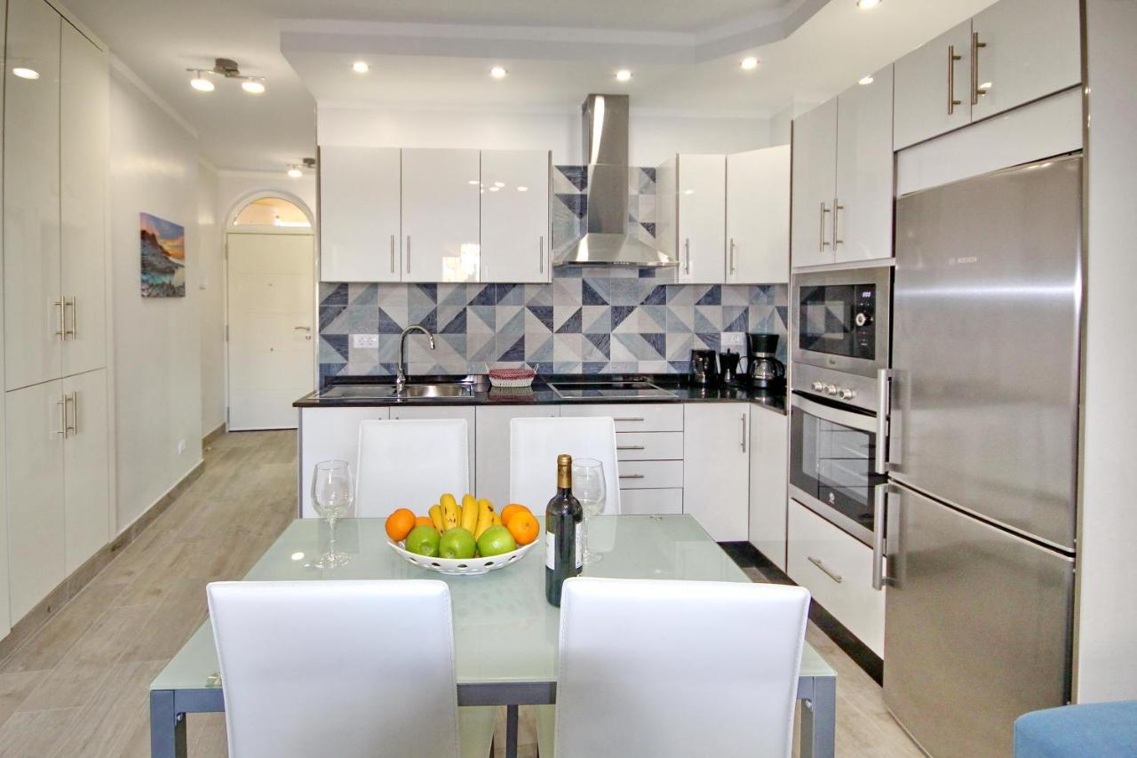 Modern Apartment In Complex With Pool In Costa Adeje Экстерьер фото